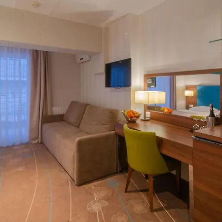 Aparthotel Holidayhomepl Z Balkonem Przy Plazy Misdroy