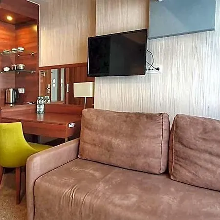 Aparthotel Holidayhomepl Z Balkonem Przy Plazy