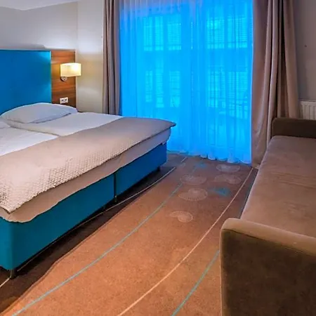 Holidayhomepl Z Balkonem Przy Plazy Aparthotel Misdroy
